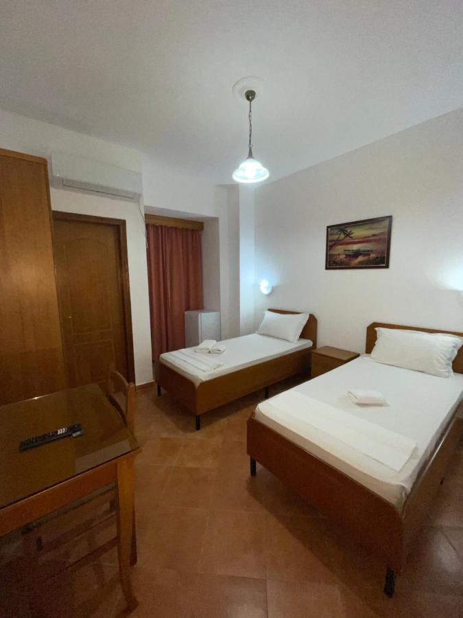 Hotel Rai Sarandë Eksteriør billede