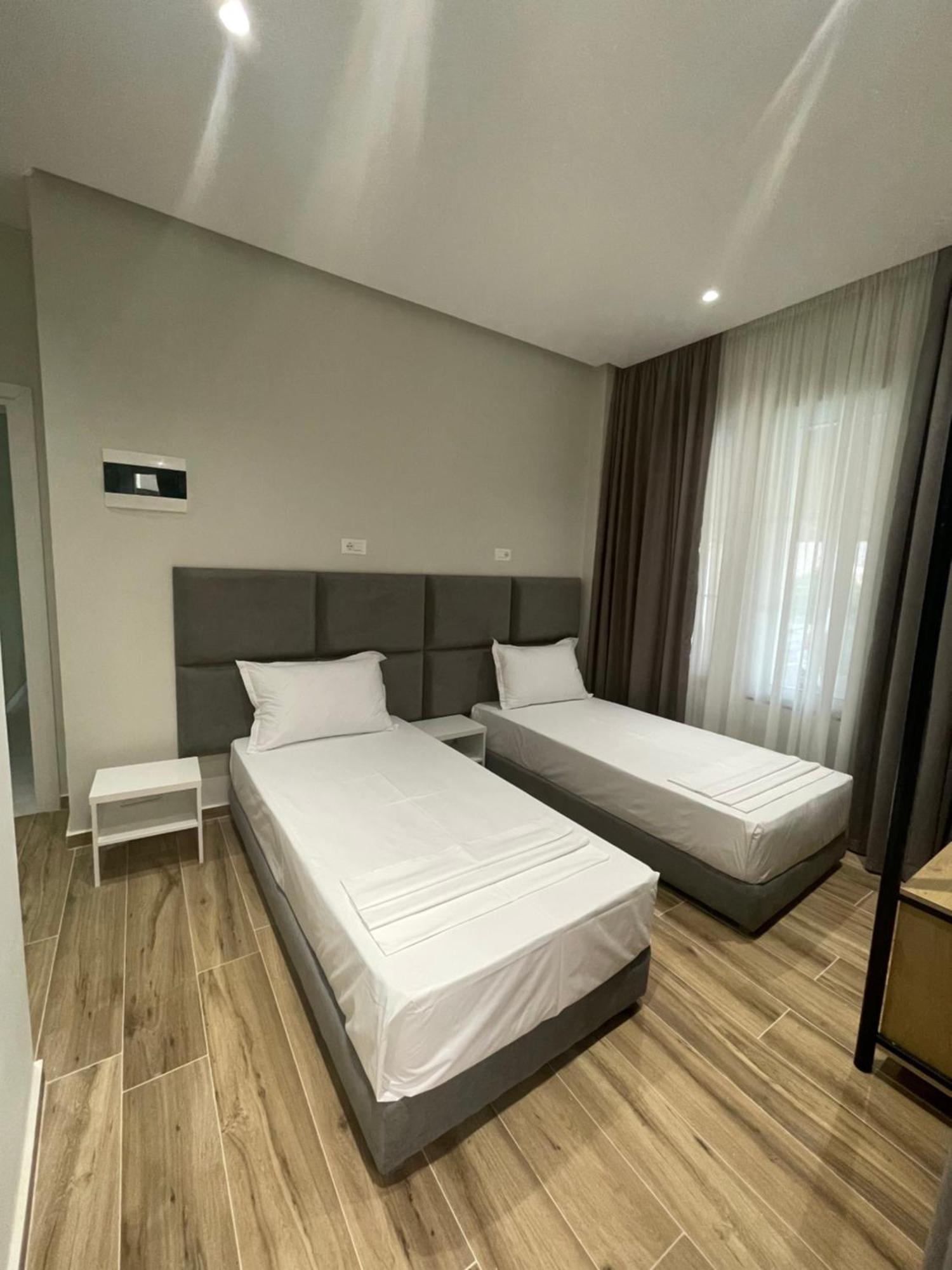 Hotel Rai Sarandë Eksteriør billede