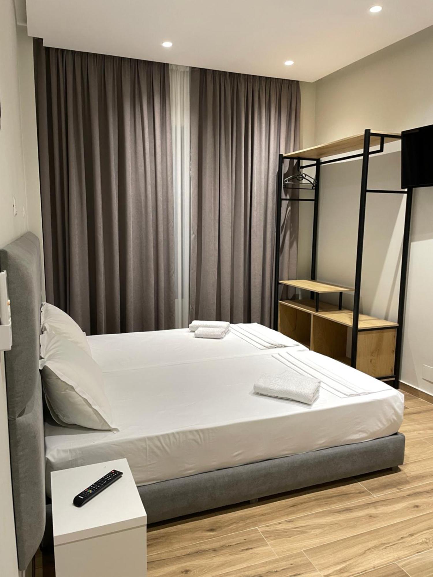 Hotel Rai Sarandë Eksteriør billede